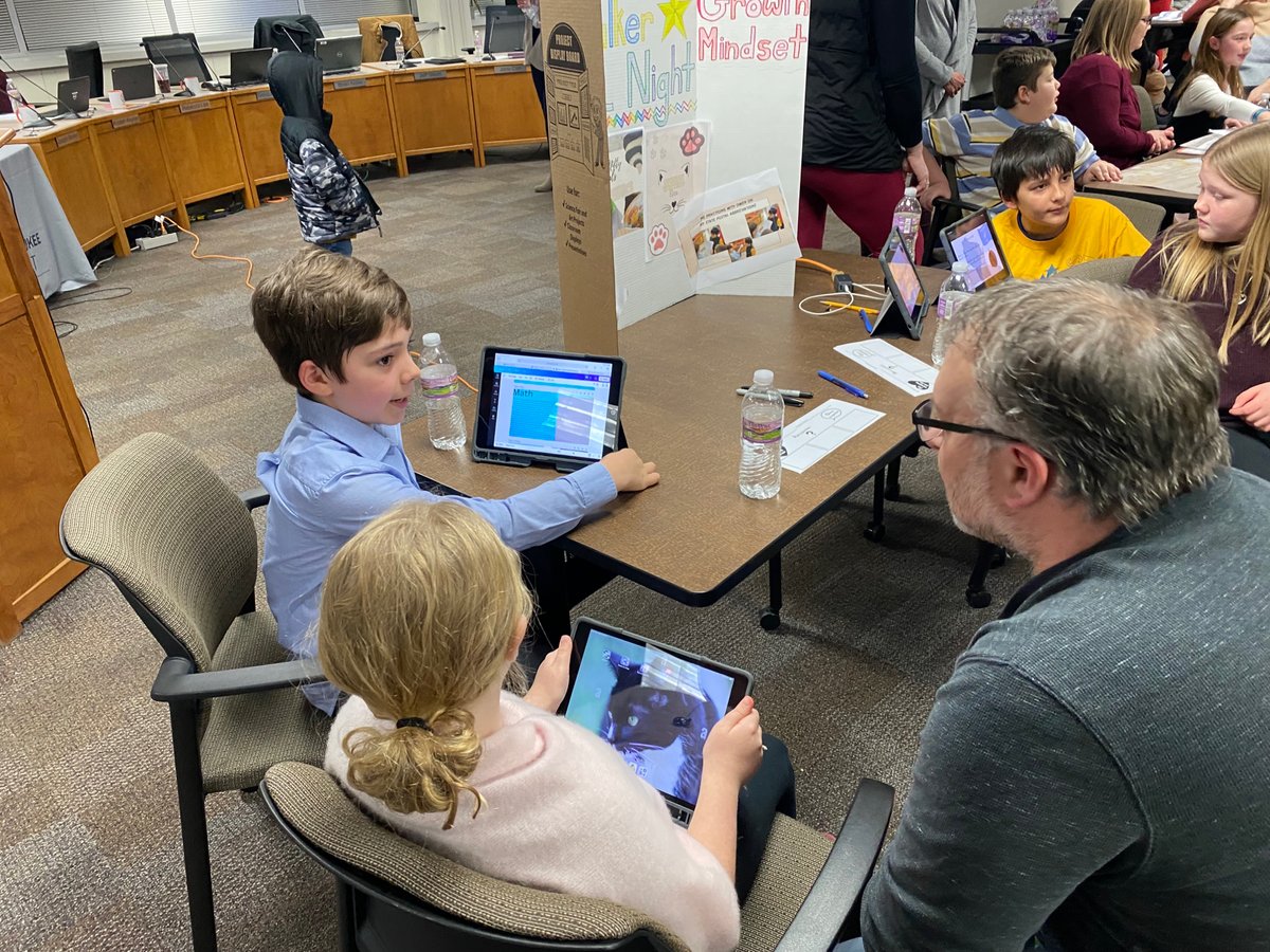 WalkerNxGL's tweet photo. Walker students did an amazing job sharing their presentations of learning with the WAWM School Board this evening. Great job Thor, Eliza, Aiden and Kaitlin. #wawmproud #amazingstudents https://t.co/i5UCgMY1pX