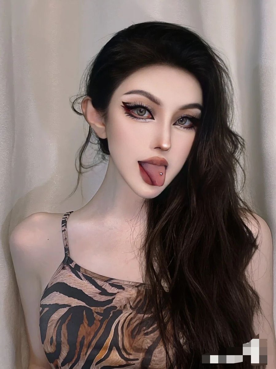 #盯射 #ahegao #阿黑颜 #翻白眼 #母猪 #反差婊 #网红 #脸红 #女神 #婊子 #高潮脸 #整容脸 #蛇精脸 #油脸 #名媛 https://t.co/0wVCD5BH5Z
