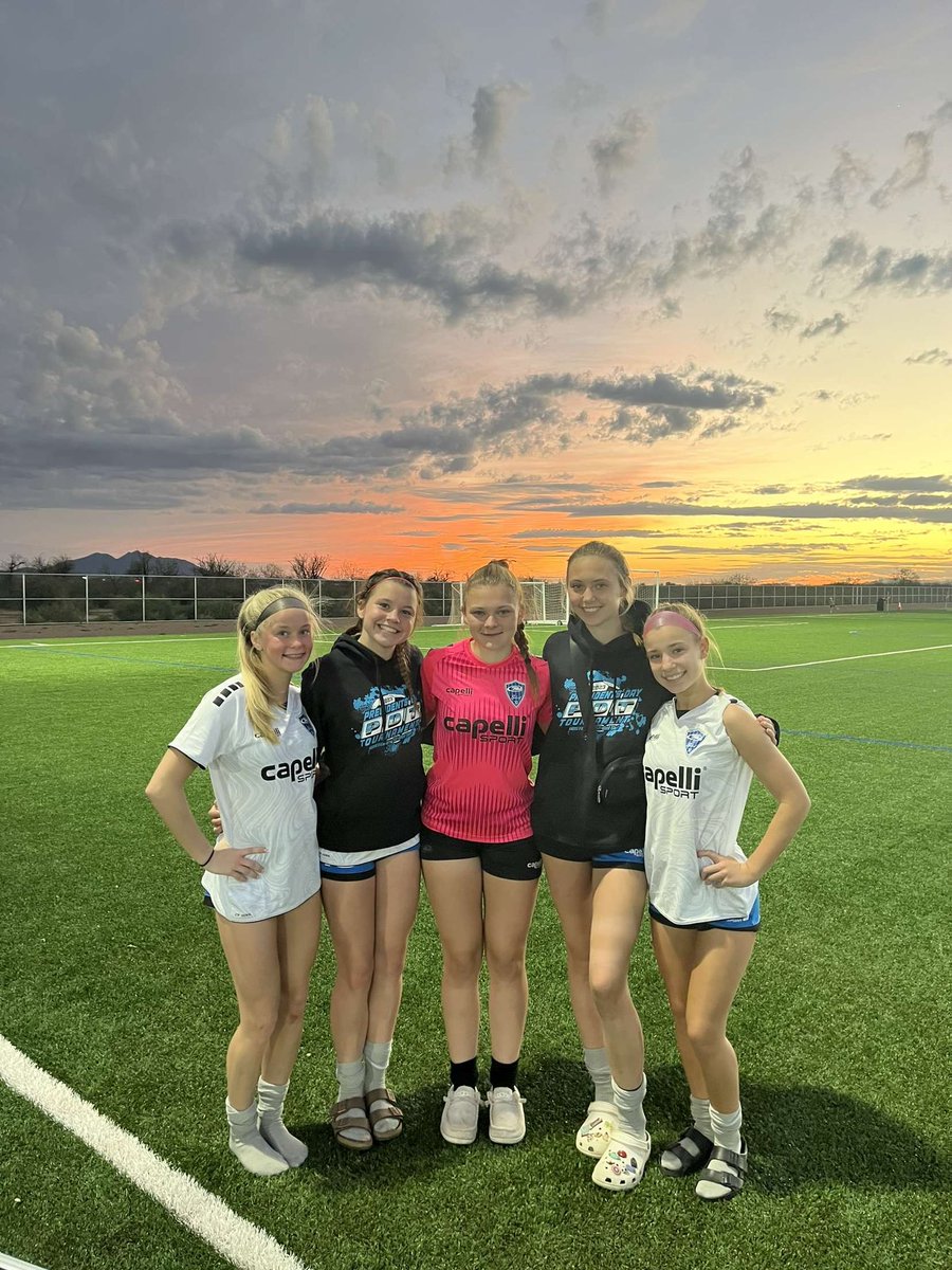 HaileyHilson2025 tweet media