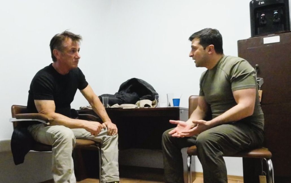 pablovillaca's tweet photo. A guerra na Ucrânia, como não poderia deixar de ser, já vem inspirando uma série de produções documentais - e aqui comento sobre três destes filmes: In Ukraine, Eastern Front e Superpower: https://t.co/dRmIZcCSGU https://t.co/834XMZDDFX
