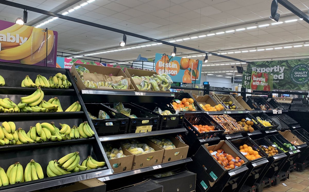 janemorrice's tweet photo. @bobrmitchell Northern Ireland supermarket shelves doing OK too - the Protocol - I wonder? - and the bananas are still bendy! #backoffBoris https://t.co/dNItovrBao