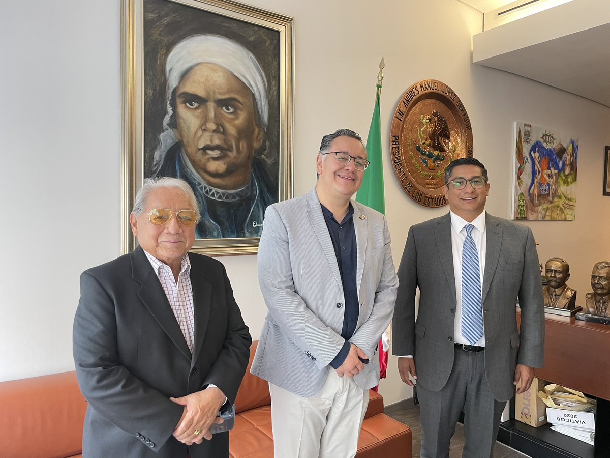 GabrielGarcia_H's tweet photo. Tuvimos la visita del Mtro. Miguel Aké Madera y Nino Hernández. Director saliente y entrante del Instituto Tecnológico de Iztapalapa.
#TECMN #Iztapalapa https://t.co/TWLunBW4wJ