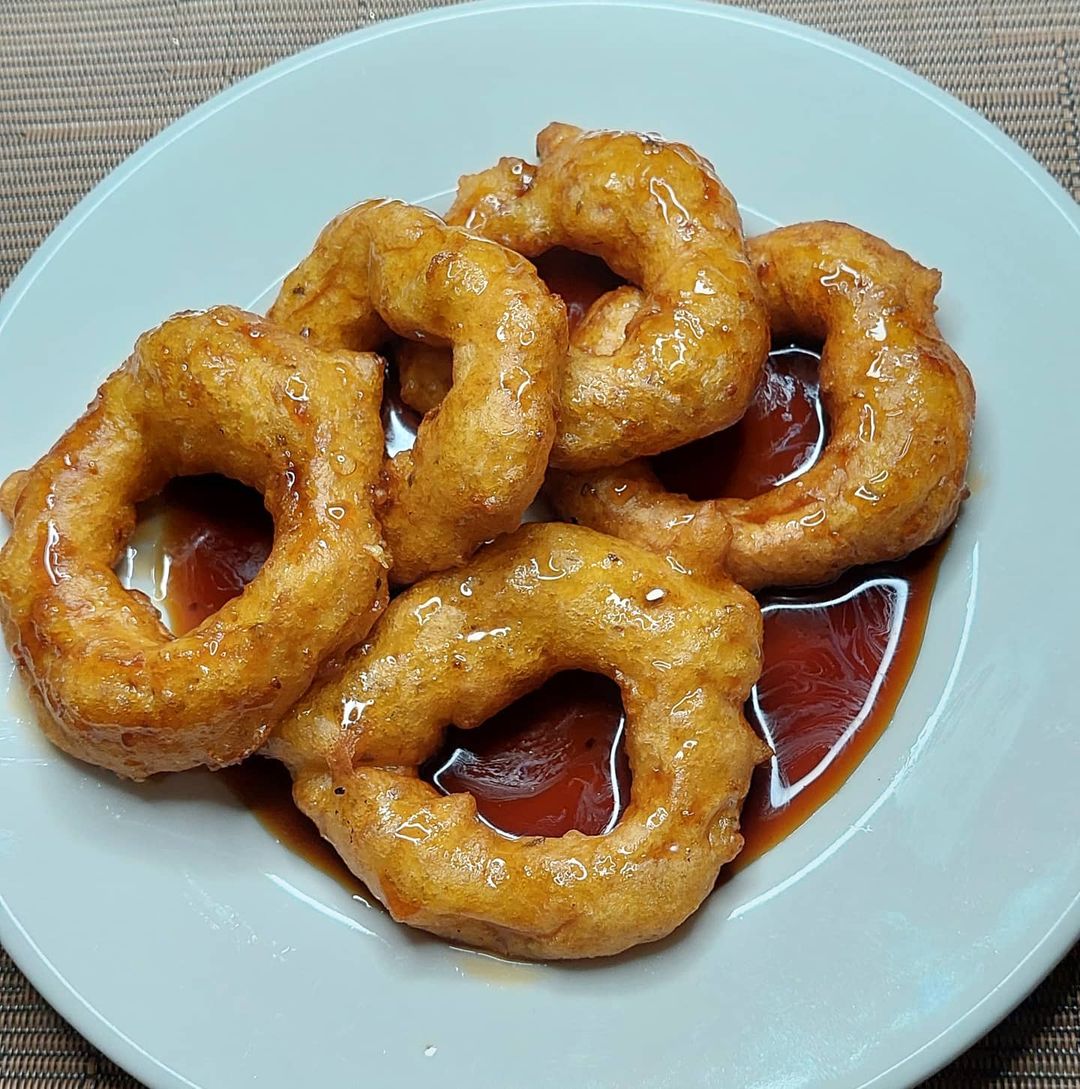 marcaPERU's tweet photo. ¡Delicia mundial! 😋🇵🇪
Nuestros deliciosos #picarones fueron incluidos dentro del Top 10 de los 50 mejores postres fritos a nivel mundial, publicado por el famoso portal gastronómico @TasteAtlas . ¡Bravooo! 👏

📸: richardpujay (Instagram)

#MarcaPerú #OrgulloPeruano https://t.co/PXjPCSg92r