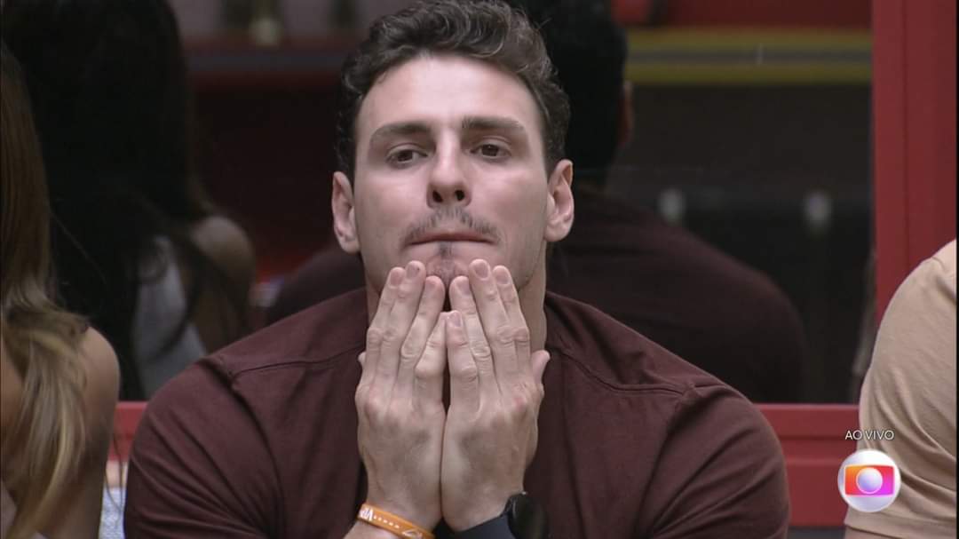 PyetroCorrea's tweet photo. VT mostrou que o Cristian mentiu, o Fred não estava rezando na frente da cama da Key e Gustavo #Foramentiroso
#BBB23 https://t.co/fIcyzCpVaz
