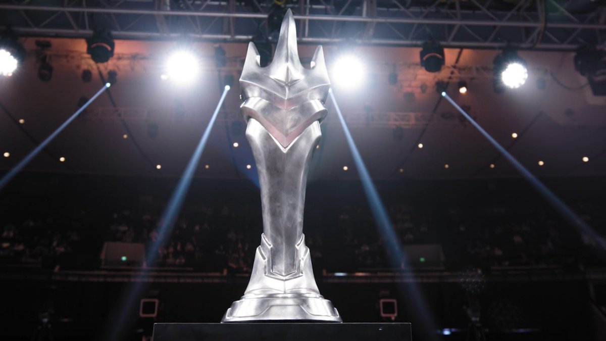 Cory_nV's tweet image. With all that being said, I am now available to take the next step forward in my career. If you are in the need of an Experienced Director, Producer, Cinematographer, Photographer, or Editor I am open for both full-time and freelance work. Lets chat.