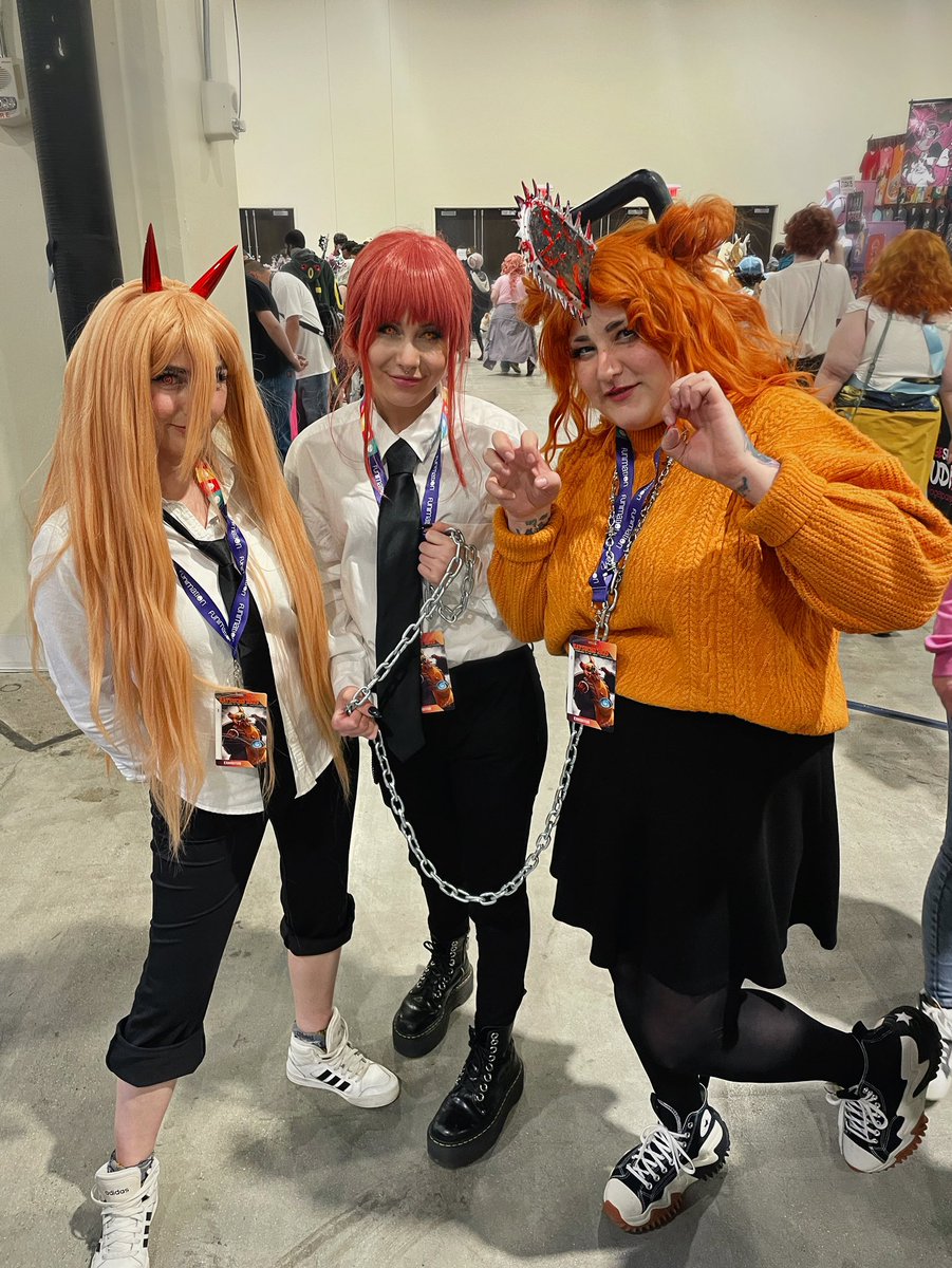melseacheekins's tweet photo. i'm so happy my sister made me cosplay such a cool anime. and cool characters. and this power cosplay made me so happy 🤗🥰 https://t.co/c6HXlmNuyJ