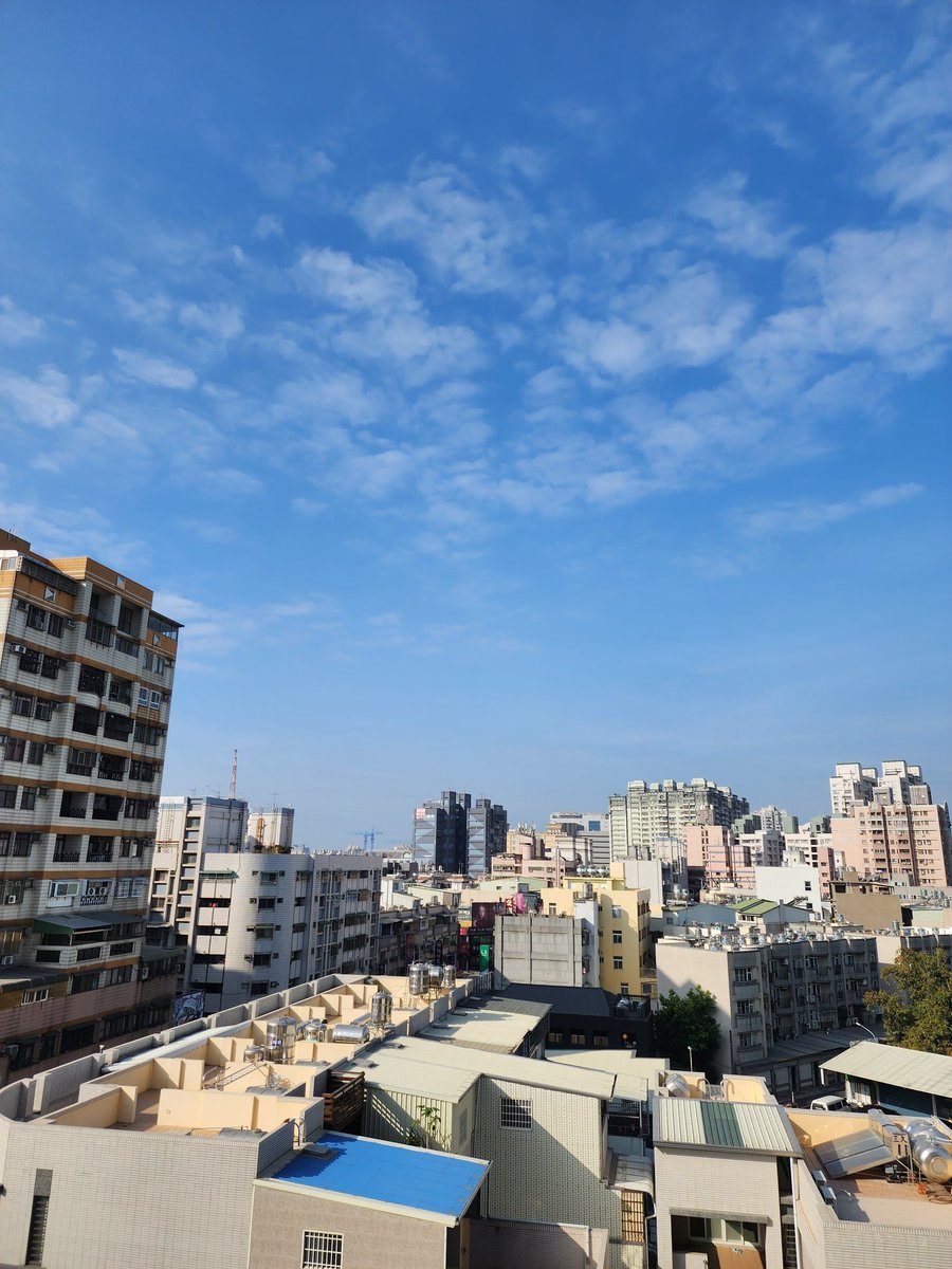 msDaniel_Zhamay's tweet photo. Goodmorning Kaohsiung Taiwan!😍 https://t.co/W56guX0PeQ