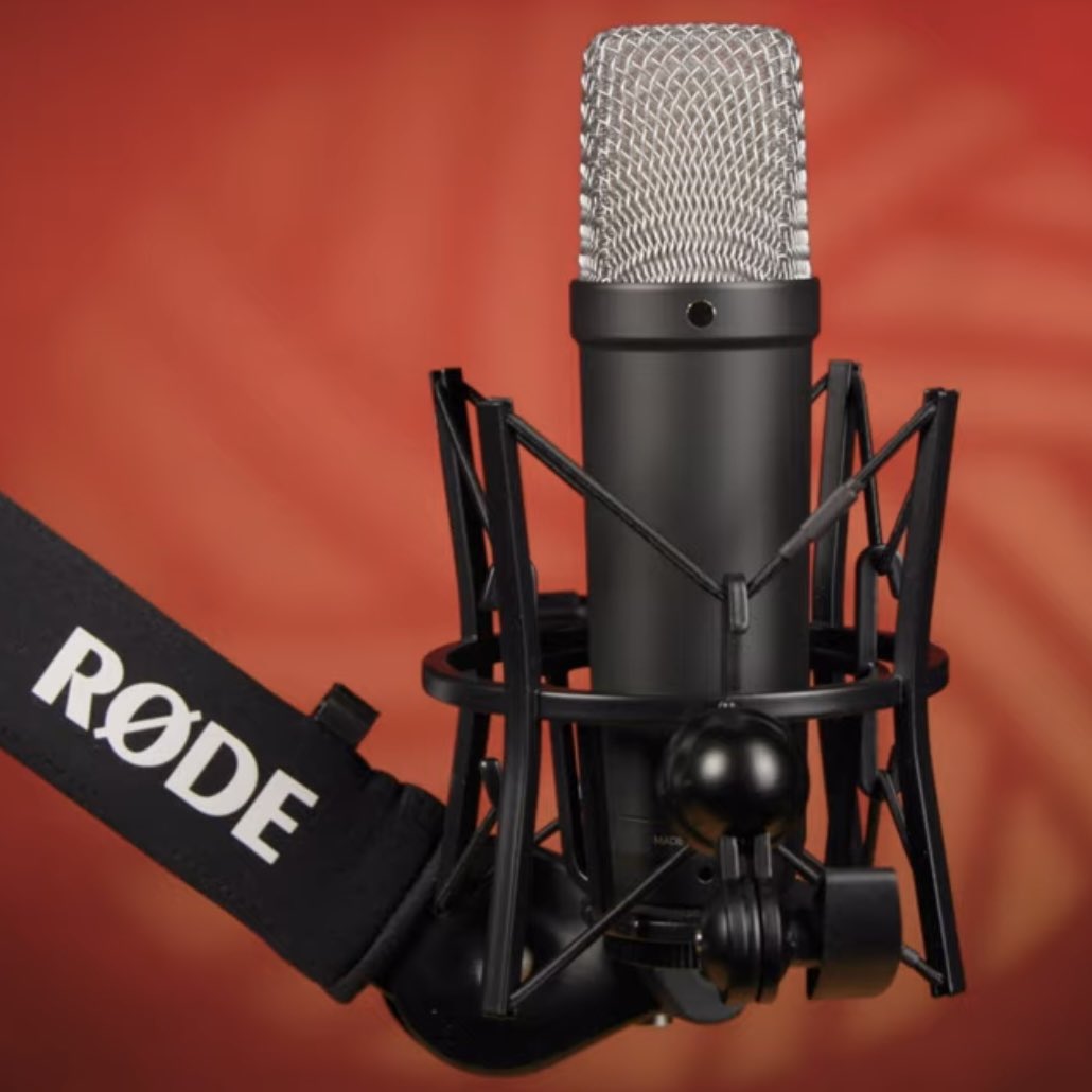 podcastmeister's tweet image. What?!? @rodemics #NT1 5th Gen has now not only the well-known flat response, large diaphragm condenser capsule with 4dbA self-noise, but also a USB-C port? IN THE XLR-port?!? With #32bitfloat recording?!? And how does this new #RØDEConnect UI look like???Merged with #Unify?!? 👀