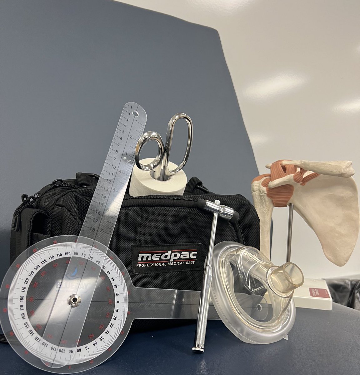 Pitt_ATP's tweet photo. Tomorrow is Pittβs Day of Giving and we need your donations to the Pitt Athletic Training Student Support Fund so that we can continue supporting our students with essential items like their Panther Packs! #PDoG #H2P #PittATP #AT4All #BoldMovesSHRS
π https://t.co/Dr1Uws9RUn https://t.co/DUcyLIsi1Y