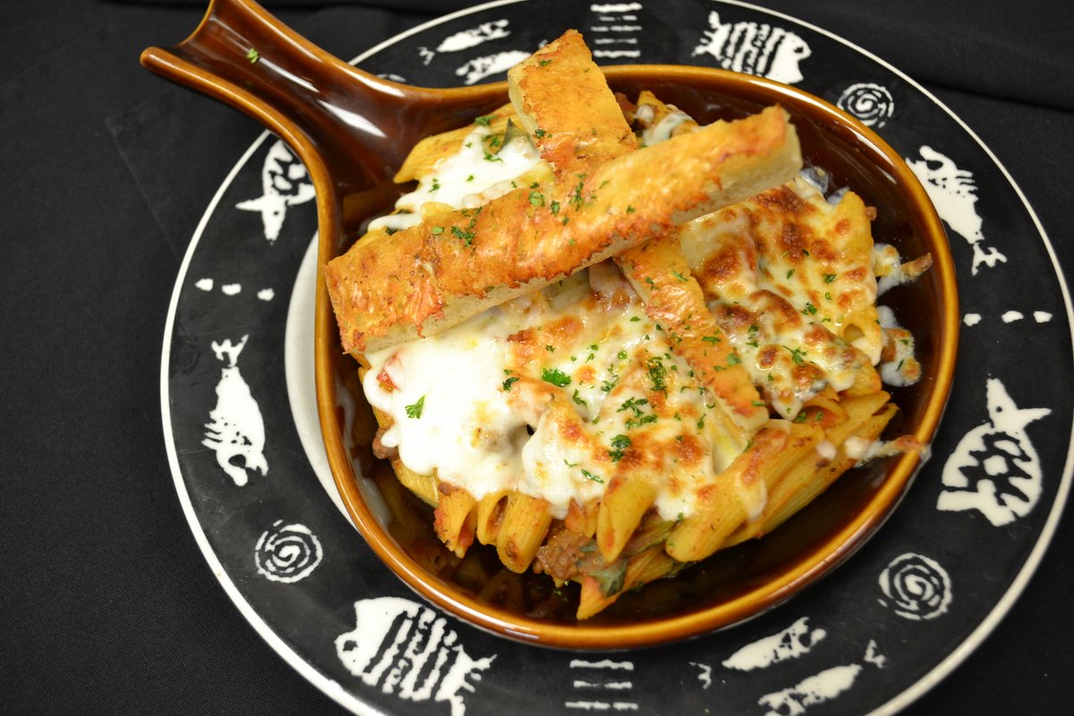 InnSpanishHead's tweet photo. Oh, what we have for you this week!  
Baked Ziti with House Blend Meat Sauce coved with Melty Mozzarella, and Baked Salmon stuffed with Crab and Shrimp on a lemon dill sauce, served with garlic mashed potatoes &amp; choice of veggies.  Call Fathoms at 541-994-1601 to reserve a table https://t.co/a299U2qjIx