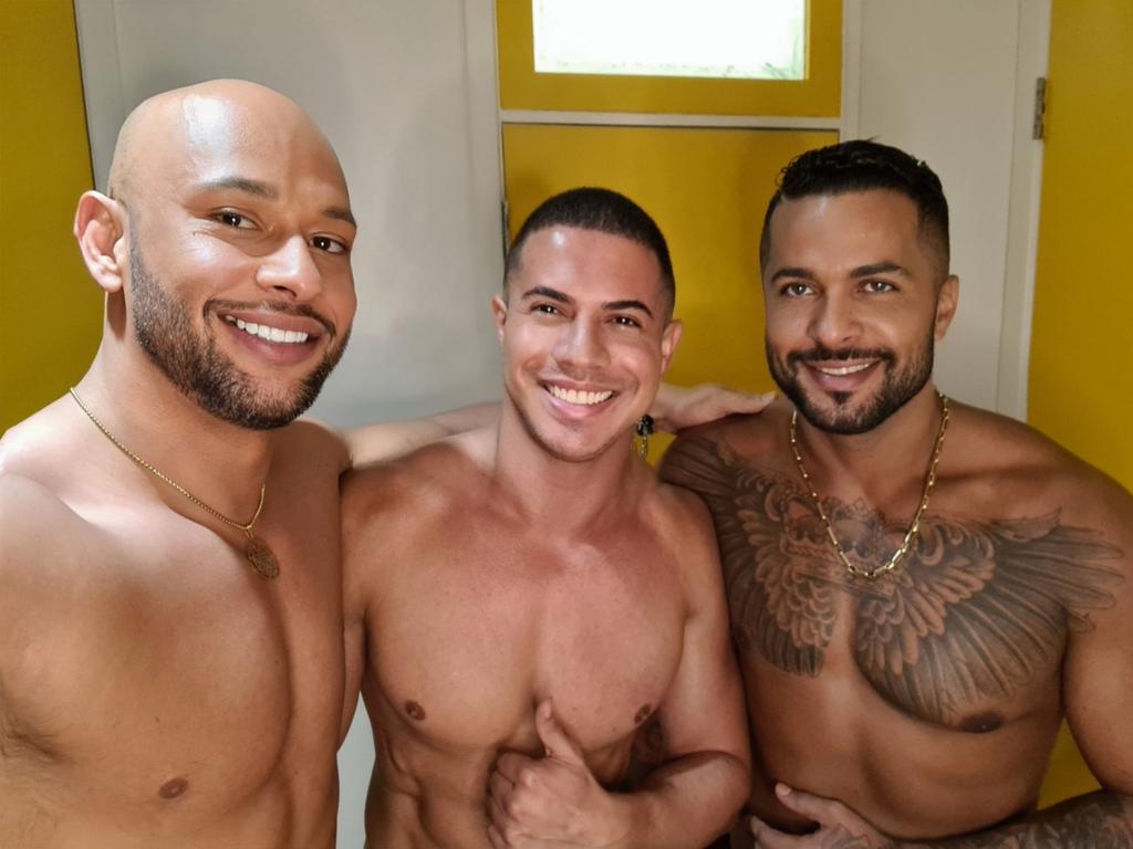 DanielFara5's tweet photo. Nova produção com @farao_luk @fxdereinaldo assista no https://t.co/Sb0bBUOk2Q e https://t.co/5BWTdEYm4S #machoalpha #homenslindos #homensdecueca #manphotography #onlyfans #wourkout @ricomarlonz https://t.co/yPskL4MoaZ