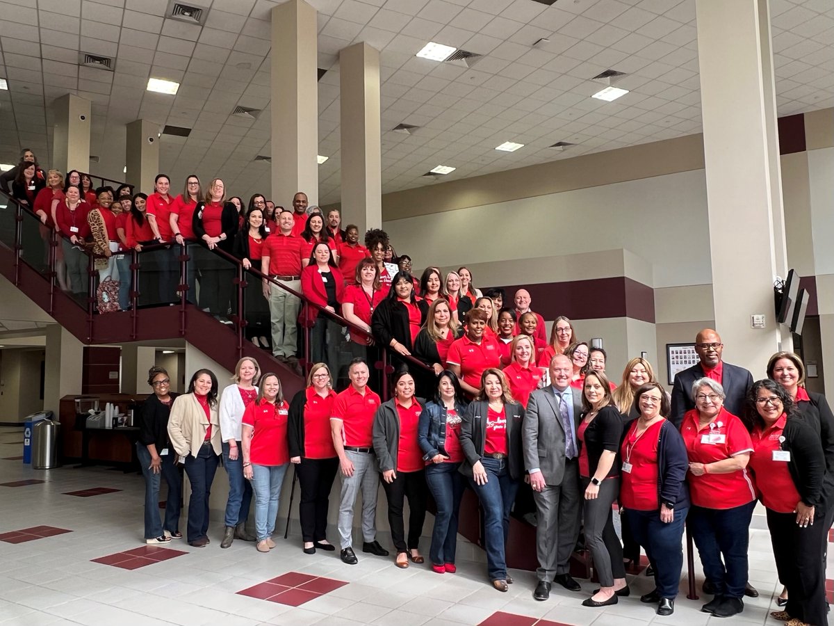Region4ESC's tweet photo. Region 4 supports American #HeartHealthMonth because self-care for your ♥️ is self-care for your whole self!
#mondaymotivation #beheartsmart https://t.co/23R1LfI0BQ