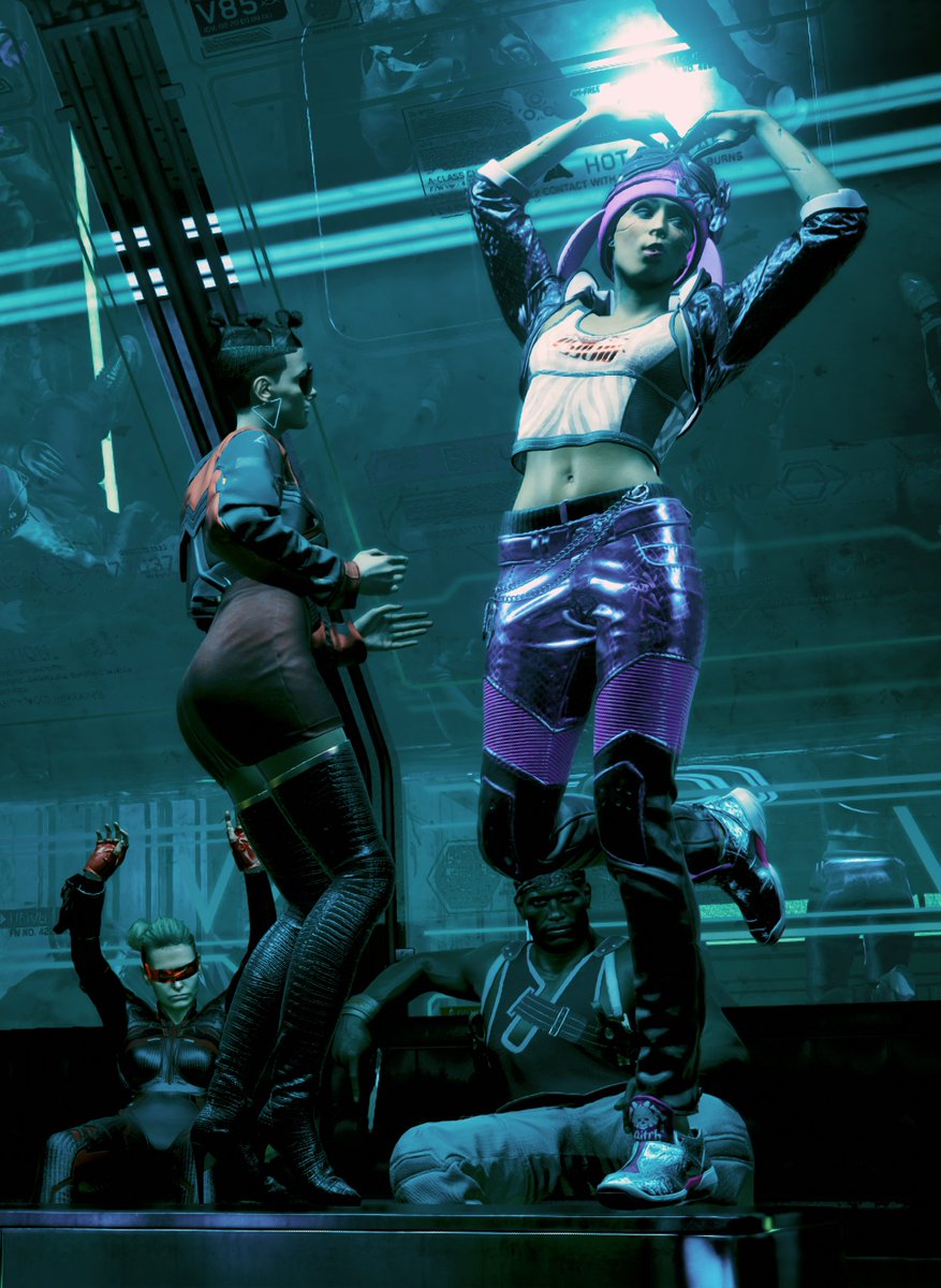 Nastja_the_Mox's tweet image. Um sich grässlich anzuziehen, Party zu machen und sich närrisch zu benehmen braucht es übrigens kein Fasnacht (oder wie immer ihr das nennt) das geht auch so. ☝️😊 
Gerüchten zufolge soll das sogar ohne Alkohol gehen. 😎
#Cyberpunk2077 #hellblau #fallaf