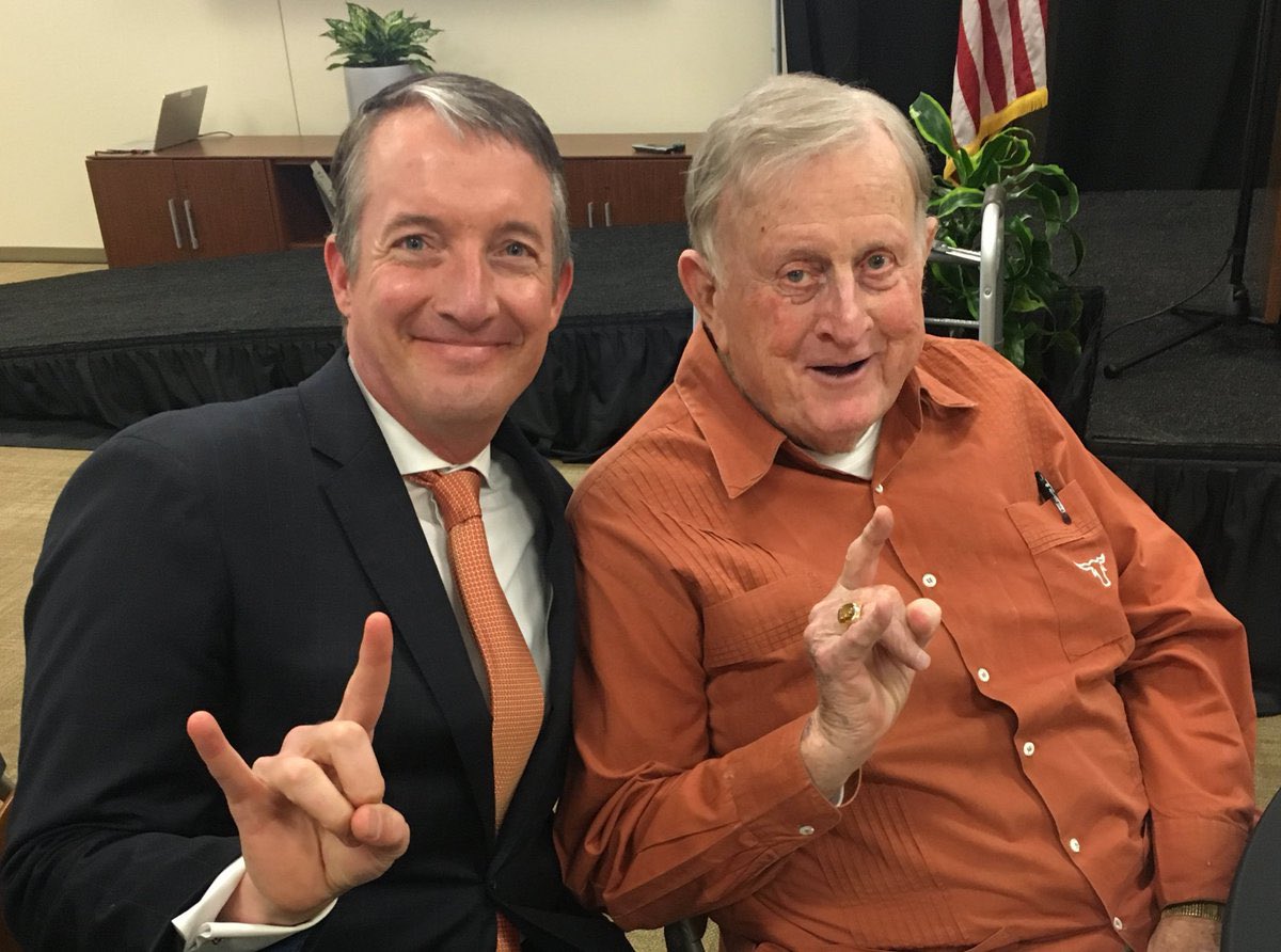 JCHartzell's tweet photo. We are saddened by the loss of Red McCombs, a true pioneer and legendary Longhorn, and extend our heartfelt condolences to his family (1/3) https://t.co/w7naXZDJqJ