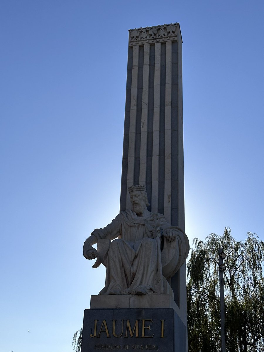 cesardura20's tweet photo. Feliç dia Vila-real! Feliços 749 vila-realencs! 
#20DeFebrer https://t.co/8jPFf4MWGZ