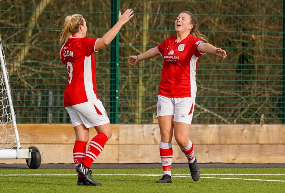 CreweAlexWomen's tweet photo. ❤️ 𝓦𝓮’𝓻𝓮 𝓢𝓸 𝓟𝓻𝓸𝓾𝓭❤️

At 16 years &amp; 48 days, Emma Heath became our youngest ever scorer on record yesterday

Joining the club at 10 years old, she’s a true product of the youth setup &amp; a credit to all that’s coached her

But where have we seen the celebration before? 🤔 https://t.co/9orJ83pYiC