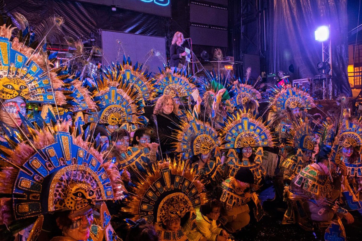PSOETorrelavega's tweet photo. Este fin de semana Torrelavega se llenó de gente para disfrutar del  Carnaval.

Más de 600 participantes con disfraces repletos de creatividad en el Gran Desfile.

Completamente lleno de familias el Parque Manuel Barquín par escuchar a la Billy Boom Band. https://t.co/Huq8rUILFY