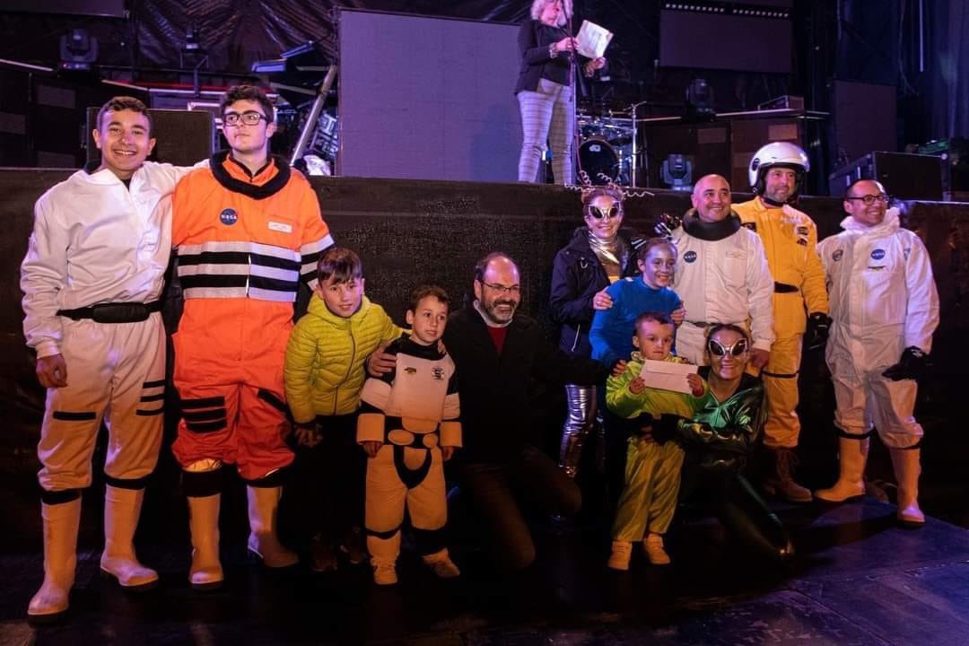 PSOETorrelavega's tweet photo. Este fin de semana Torrelavega se llenó de gente para disfrutar del  Carnaval.

Más de 600 participantes con disfraces repletos de creatividad en el Gran Desfile.

Completamente lleno de familias el Parque Manuel Barquín par escuchar a la Billy Boom Band. https://t.co/Huq8rUILFY