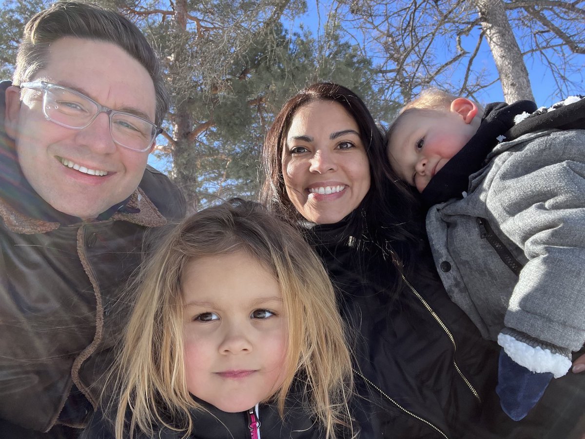PierrePoilievre's tweet photo. Happy Family Day from the Toboggan Hill https://t.co/DWofGNEljQ