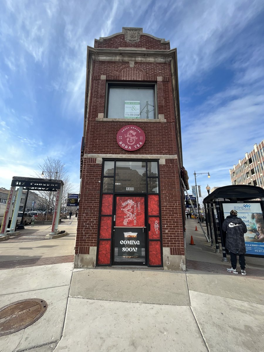 ArielParrella's tweet photo. New signs up @ Six Corners: Two big ones for Sweet Dragon, the boba tea cafe spot opening in the corner storefront, were installed today. The business had some licensing delays but plans to open in a few weeks, the owner tells me. More to come soon!

Clarendale sign also went up. https://t.co/paFAYRLYfB