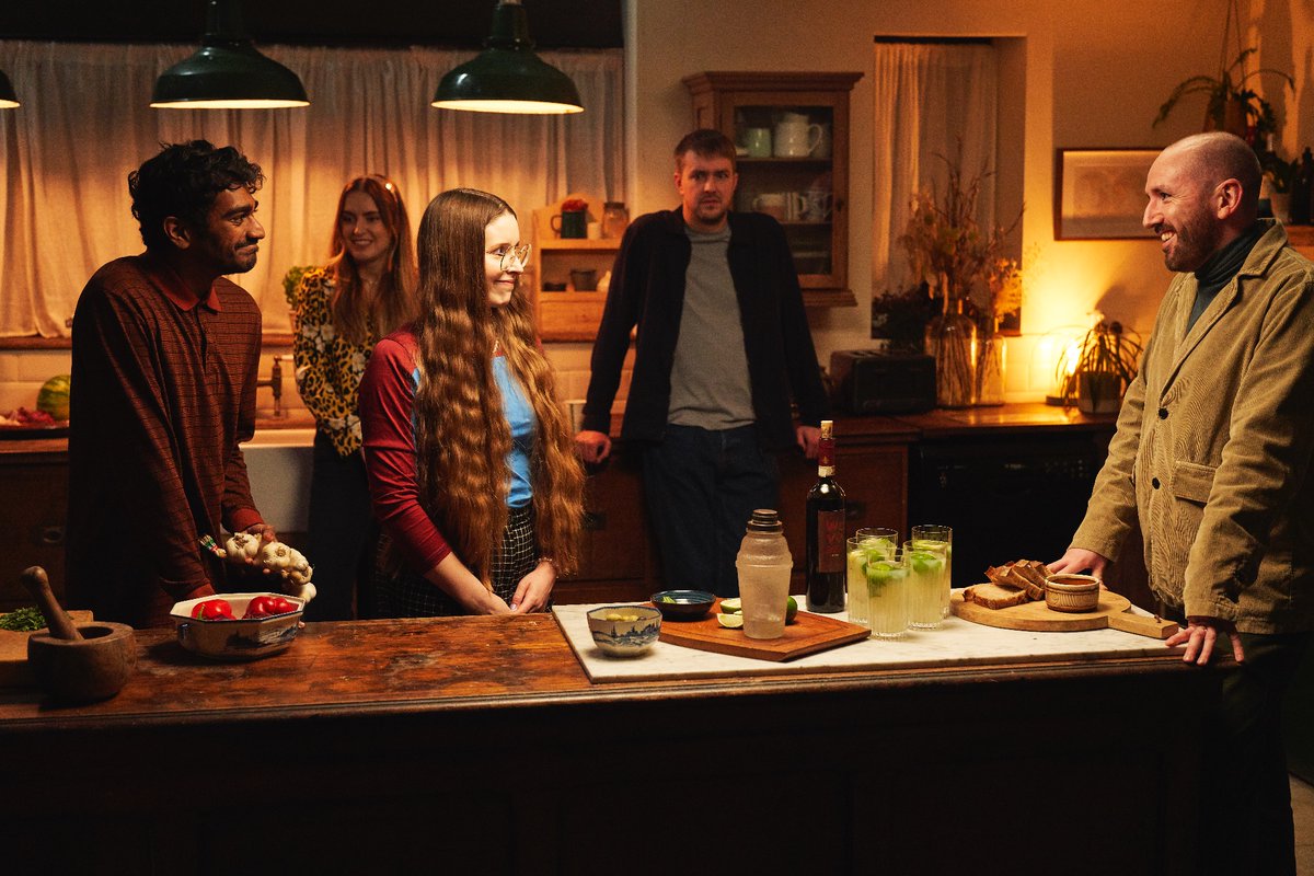 Tonight at 10:05pm on ITV2 is my fav episode of the series. Laughing on zoom with <a href="/sallyoleary/">Sally O Leary</a> and <a href="/IainDoesJokes/">Iain Stirling - new show RELEVANT on sale now!</a> while writing about aioli and toilet roll baskets are very fond memories.  @sophiekingcr did a great job bringing it to life with all her ‘country life’ experience 📺