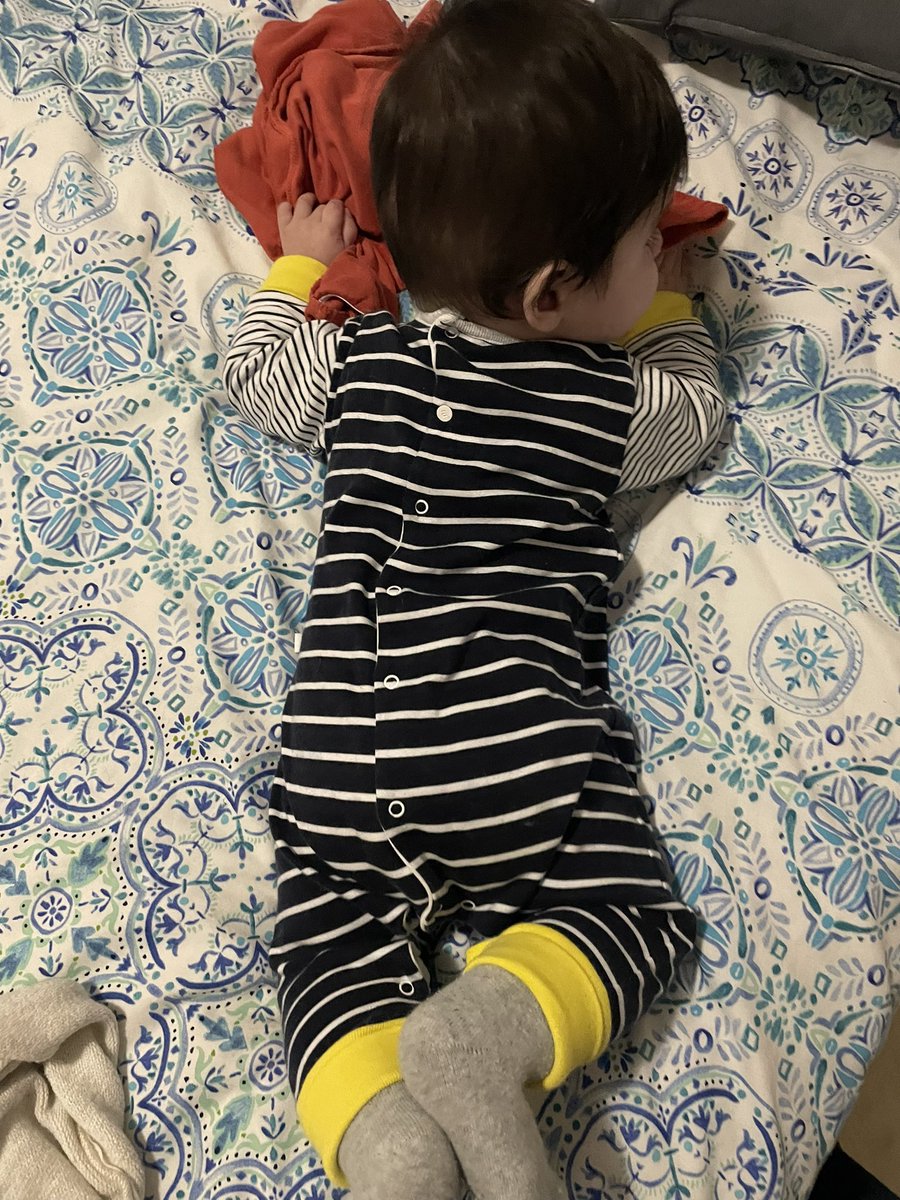 aporelcadellet's tweet photo. #infertilmamis alguna más con este problema? P.D.: #cadellet tiene solo 5 meses y 3 semanas! 😱 #tengounpequeñogiganteencasa https://t.co/koJyy3nlEa