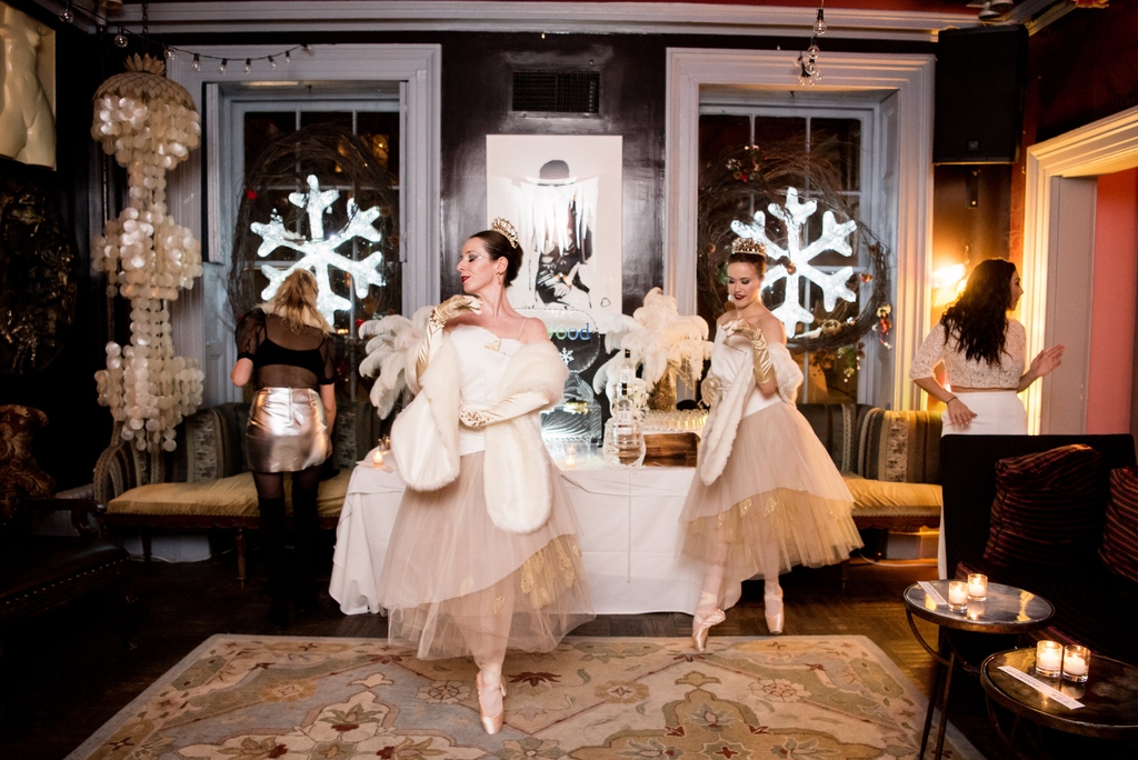 Cirque_Central's tweet photo. From ballerinas to belly dancers, our talented artists are sure to entertain any crowd! Our exclusive roster includes the highest caliber of elite, visually stunning talent to elevate your event and impress clients, guests, and attendees. https://t.co/aQoItfdfTq