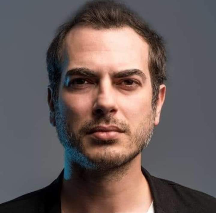 AntikorJunior's tweet photo. Mor ve Ötesi'nin Solisti Harun Tekin 
Katıldığı Bağış Yayınında Ders Niteliğinde Yaptığı Konuşma:

'Bu toprağa layık olmayan ne varsa değişecek. Biz de değişeceğiz. Yöneten de değişecek. Burası Cumhuriyetin 100. yılında umutsuz ve çaresiz bir yer olmayacak. Olamaz. https://t.co/H1e6IKaHBh