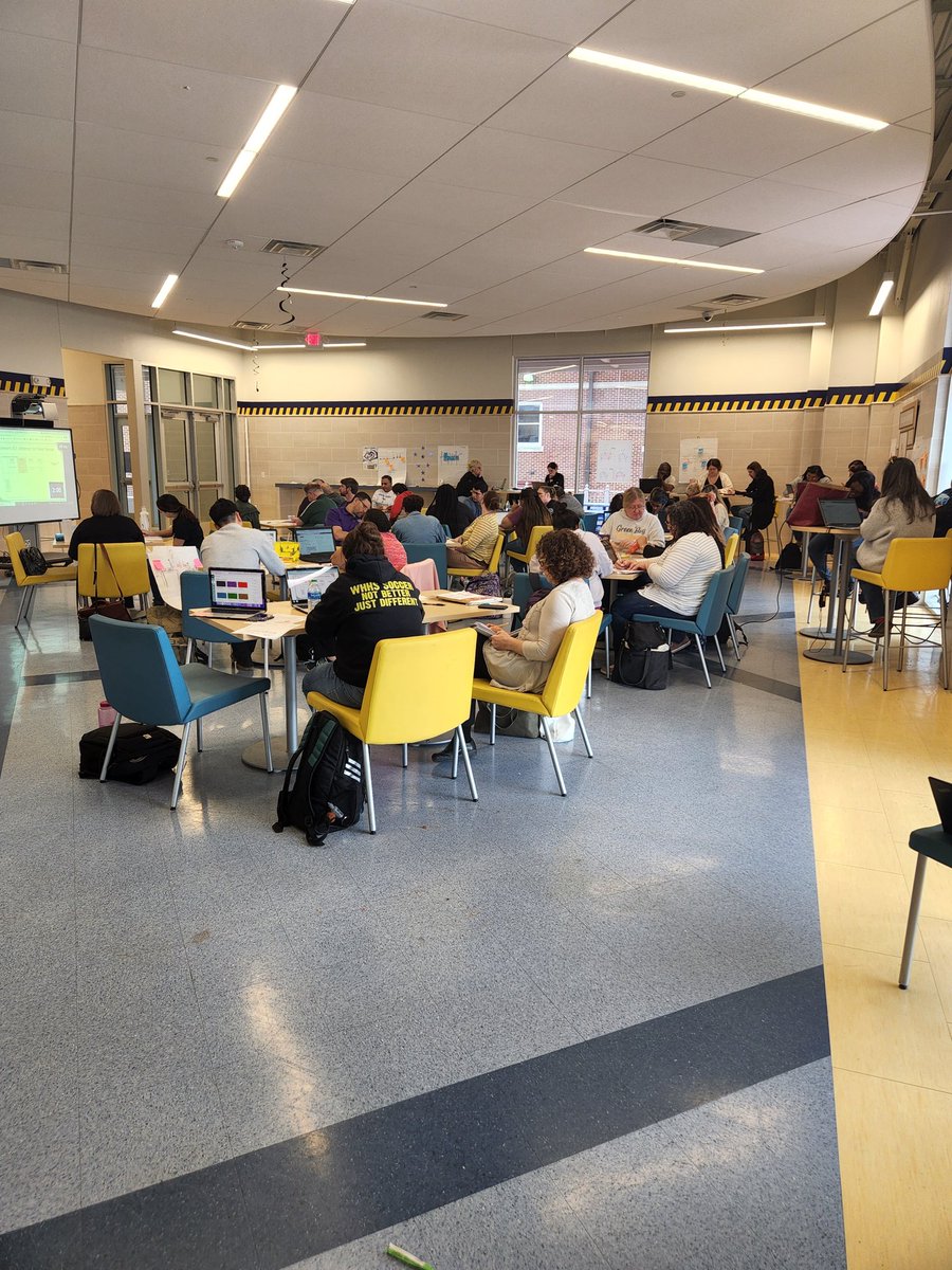 MrsTrotterSci's tweet photo. Full house for Sensemaking this morning! #scienceflex @benzenering10 @mrshilbs11 https://t.co/3TSW54ZSVu