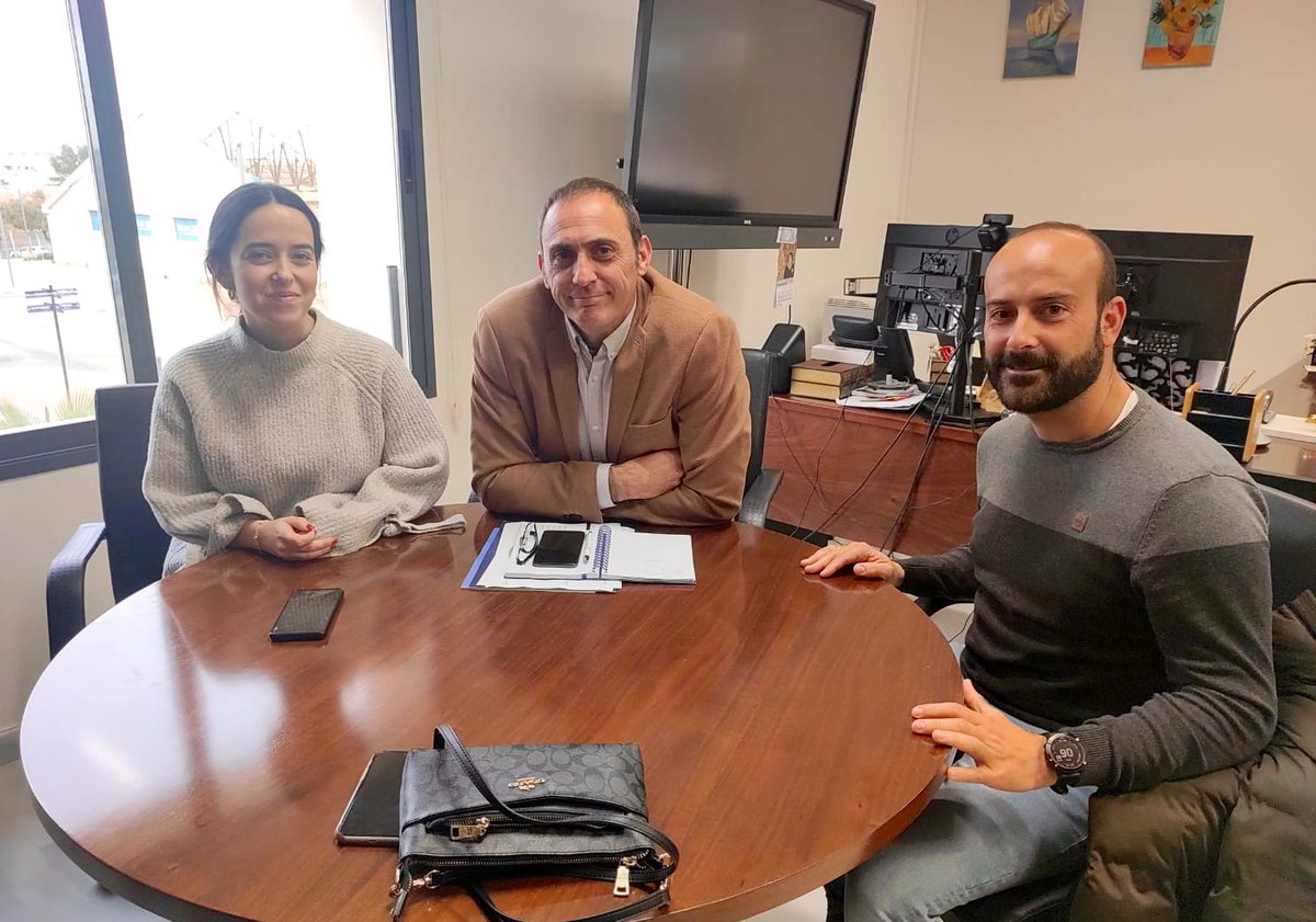 nnggcartagena's tweet photo. Hoy nos hemos reunido con Juan Alfonso García, director académico de la @UCAM_Cartagena para conocer las demandas de la Universidad y poder mejorar la calidad de vida de los jóvenes en #Cartagena!! 

#Seguimos 🚀 #ComprometidosConCT 💙 https://t.co/Y0x785vovw