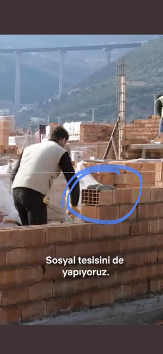 Bu dönemlerde hız kesinlikle çok önemlidir. Yalnız Siz değil inşaat yapmak/denetlemek 1 dakikalık reklam videosunu kontrol etmeyi beceremiyorsunuz. Yığma bina yapıyorsunuz bu tuğla kullanılır mı!!!