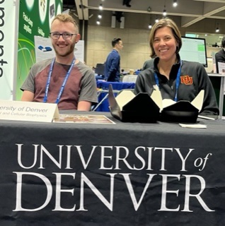 DU_Biophysics's tweet image. Thanks to Michelle and Brody for repping MCBP @DU_Biophysics at #BPS2023. Think the doughnuts were for sharing otherwise they wouldn't be sitting so still for the pic... 😉