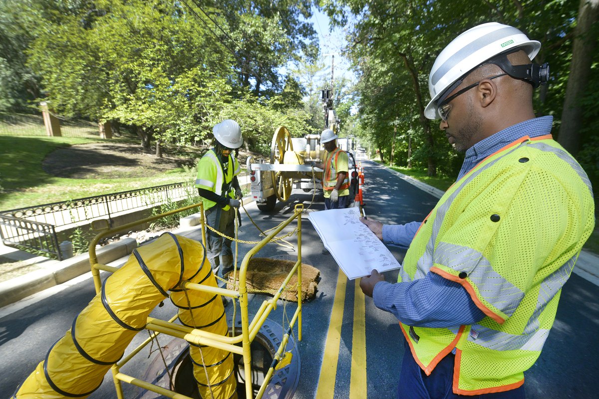 PepcoConnect's tweet photo. It's #NationalEngineersWeek! Many of the items we use every day - including the electricity that powers our homes and offices - were impacted by the work of an engineer. Thank you to the Pepco engineers who play an integral role in designing our cleaner, brighter future. https://t.co/EKqoAmbH9x