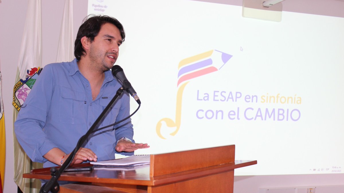 ESAPOficial's tweet photo. En los #ProcesosTransparentes que se están llevando a cabo en la @EsapOficial, continuamos con el reconocimiento del equipo de trabajo de la #TerritorialCundinamarca, los cuales apoyarán la estrategia de intervención, asistencia técnica y capacitación. #EnSinfoníaConElCambio. https://t.co/oA7JPbSvFU