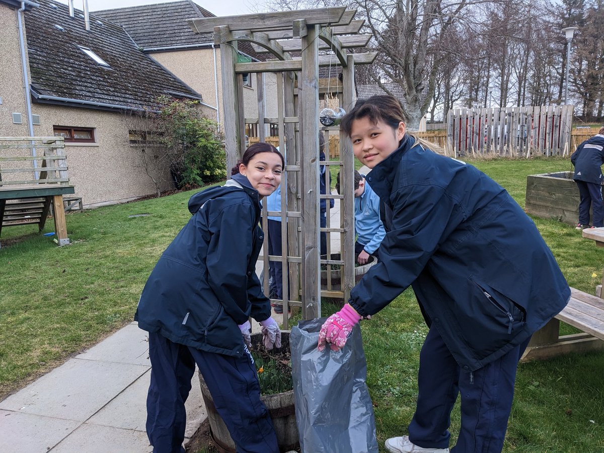 GordonstounPrep's tweet photo. Stage one of Year 8 Service Project completed. Plans are underway for an exciting and colourful new learning space for our youngest children. #teamworkatitsbest #servicetoothers #CreatingtheFuture @gordonstoun https://t.co/hP7RX1MooV