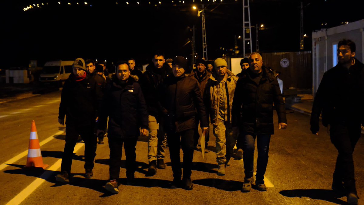 valiosmanbilgin's tweet photo. Nurdağı'nda, depremin yaralarını sarmak için çalışmalarımız aralıksız devam ediyor. https://t.co/0rAu7onP1T