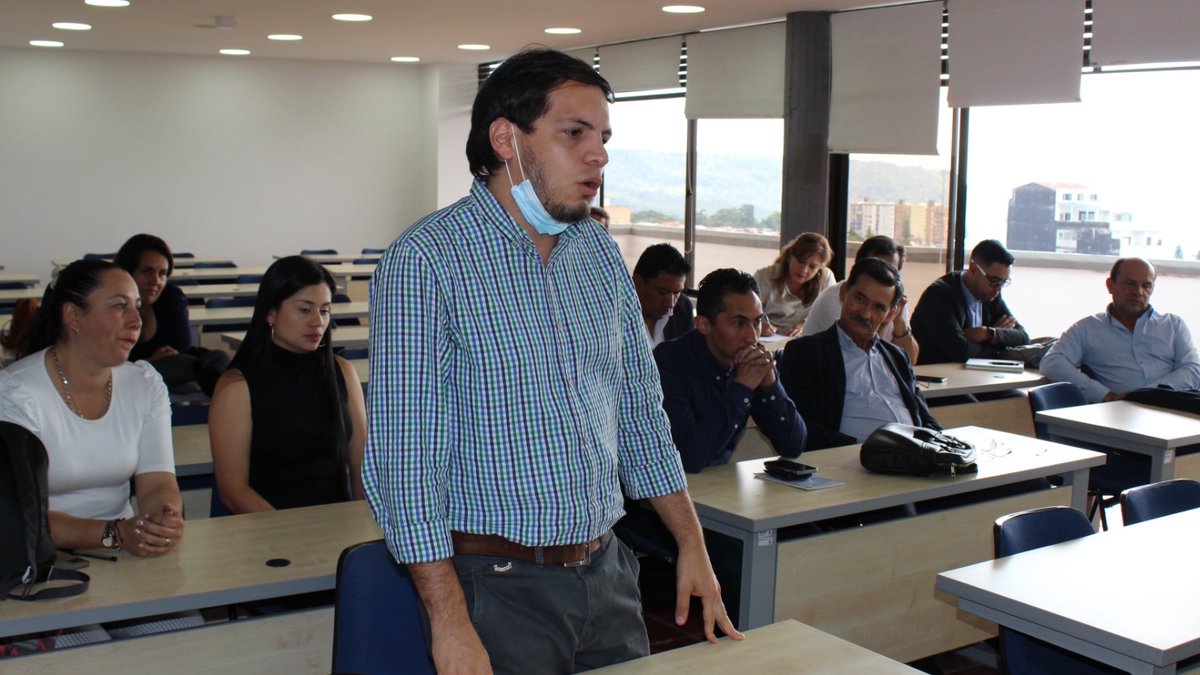 ESAPOficial's tweet photo. En los #ProcesosTransparentes que se están llevando a cabo en la @EsapOficial, continuamos con el reconocimiento del equipo de trabajo de la #TerritorialCundinamarca, los cuales apoyarán la estrategia de intervención, asistencia técnica y capacitación. #EnSinfoníaConElCambio. https://t.co/oA7JPbSvFU