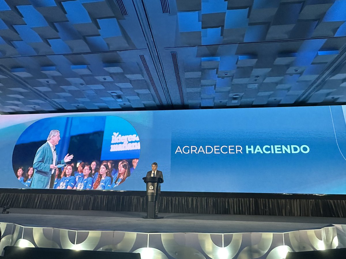 jpmurra's tweet photo. “Hay que agradecer haciendo” José Antonio Fernández Carbajal en su mensaje de apertura #ConsejerosTec https://t.co/myxPl0nfTf