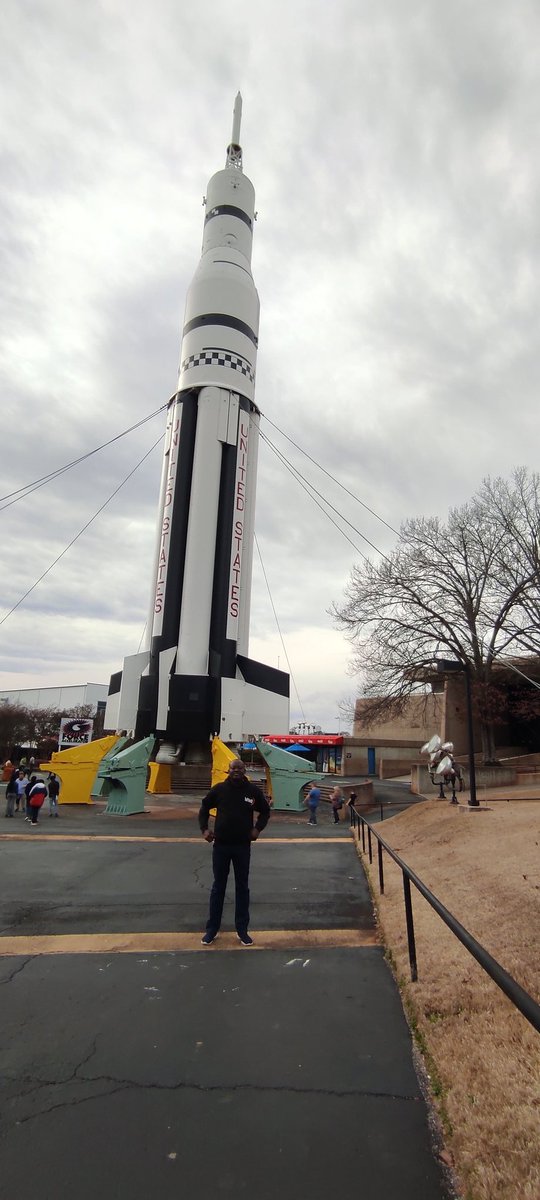 Ebunayo's tweet photo. Right now at @RocketCenterUSA at Alabama, Huntsville on the journey through #PAYLP All Stars @GlobalTiesAL @ECAatState @MeridianIntl @USinNigeria @USinNigeria @SaturnV_HSV https://t.co/q5qHvFaLi4