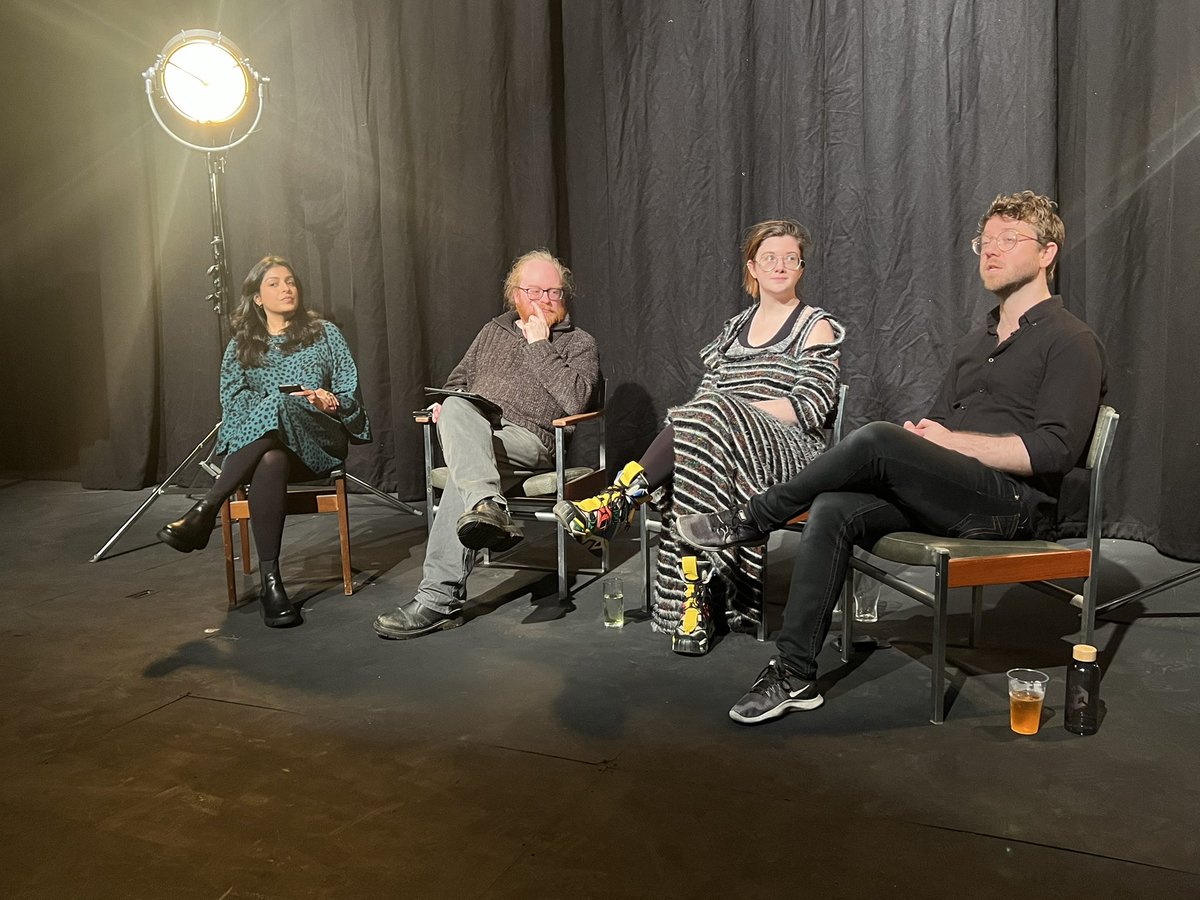 Immersiveperf's tweet image. Immersive experience roles and approaches need their own bespoke words @ImmersiveExpNet @unibirmingham @BirminghamDrama @PARABOLICCRYPT @artsatbham @ChloeMashiter #immersiveexperience