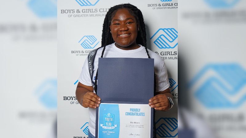 EmMcT's tweet photo. "A lot of times people say young people are the future, but no, we're the right now," says Mia Moore, the current Youth of the Year for the Boys &amp; Girls Clubs of Greater Milwaukee.  https://t.co/cx94TodvKH #SchoolBulletin @CBS58 https://t.co/7ZtMGl3bpM