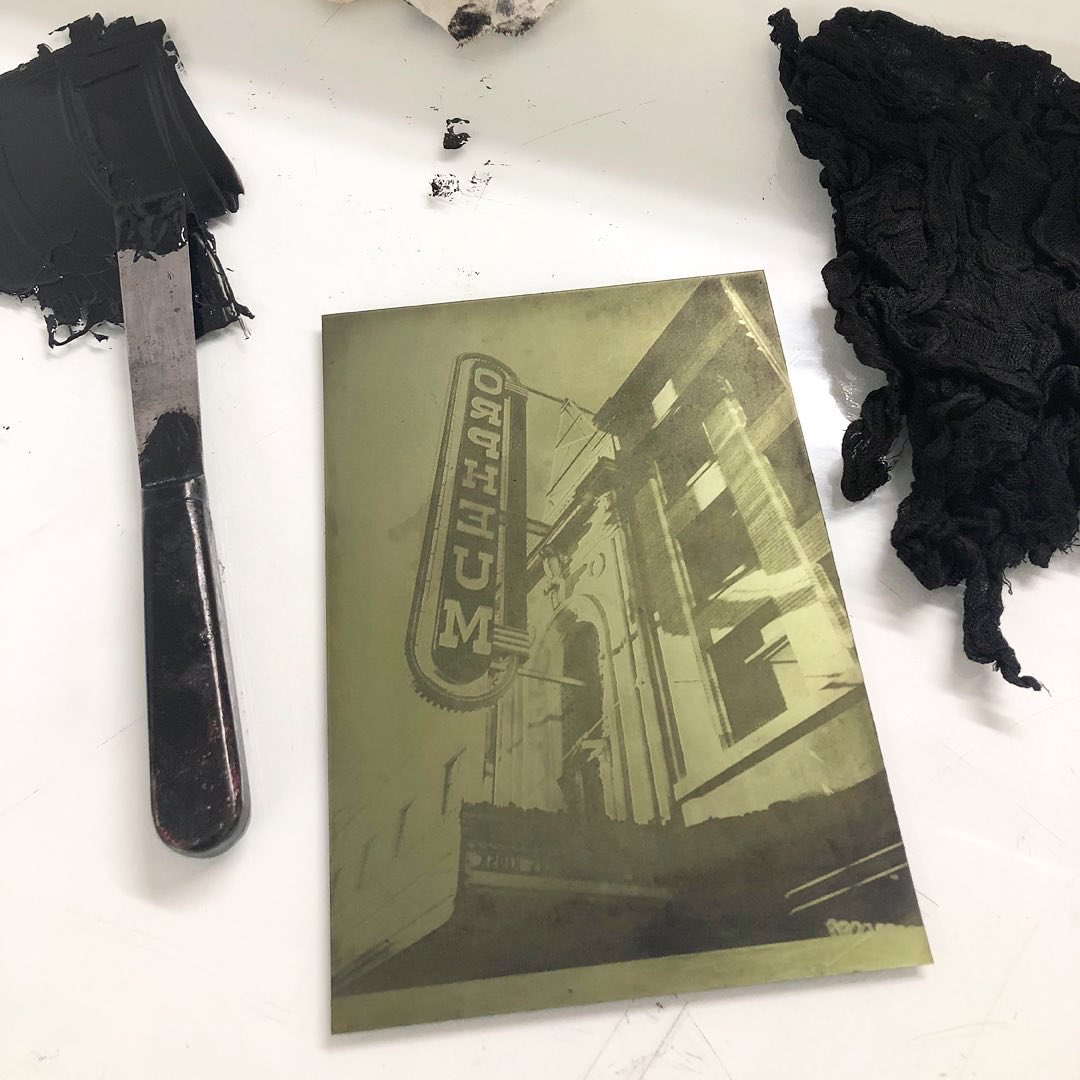 GroundedPrint's tweet photo. Kicking off the week by introducing artist Annie O’Neill ahead of our Spring Show @HotBedPress in March!

Find out more about our upcoming exhibition and get your free tickets to our private view here https://t.co/mLlh3Aj4sU https://t.co/I76tsMojsV