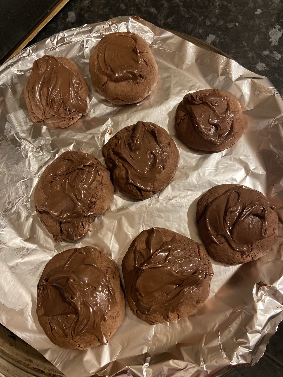 xg_px's tweet photo. I also made these yesterday on a whim. They were absolutely delicious #fetaspinachpastries #nutellabrownies #tiktoktrend https://t.co/ZjBybbZq2d