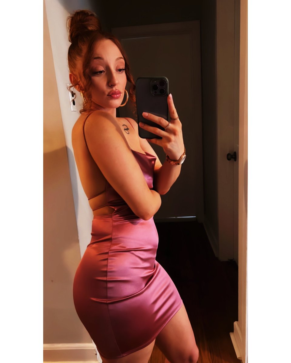 QveenBx_o's tweet image. More Life 🥂 #Chapter30