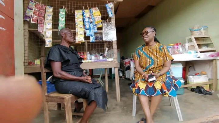 I paid a visit to some senior citizens in Dansoman, Zodiac "Akoko" photo electoral Area as part of my regular engagements with constituents.

I interacted with the elderly in their homes while providing financial assistance to the sick and expressed my gratitude.