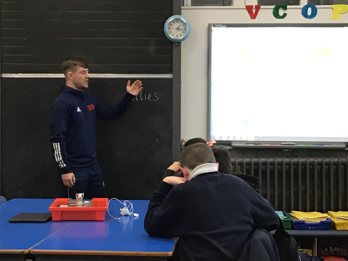 IbroxPrimaryP6T's tweet photo. A  busy  afternoon  @sos_glasgow 
#senseoversectarianism
#dividedcity https://t.co/Pl0jmfZYvK