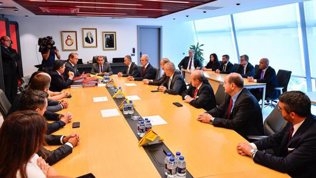 UCLdraww's tweet photo. #70ildeOkullarKapatılsın İsviçre milli eğitim bakanı dursson ozbekovic: ''Türkiyedeki durumun farkındayız ve okulların devamı çok büyük risk'' https://t.co/U1uHHK72Sr