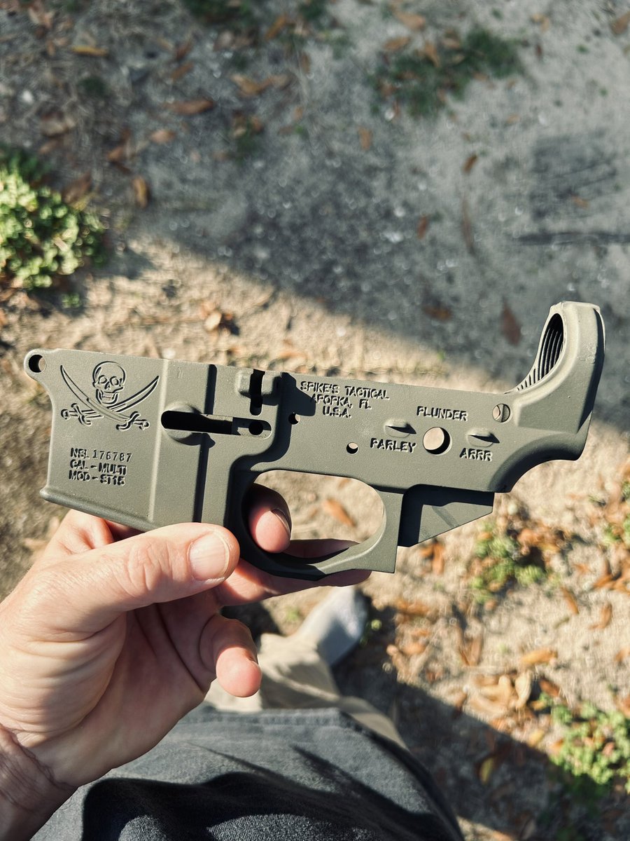 hologram_camo's tweet photo. starting a new build 👀 #ARplatform #buildityourself #SecondAmendment https://t.co/51tkPiBqX2