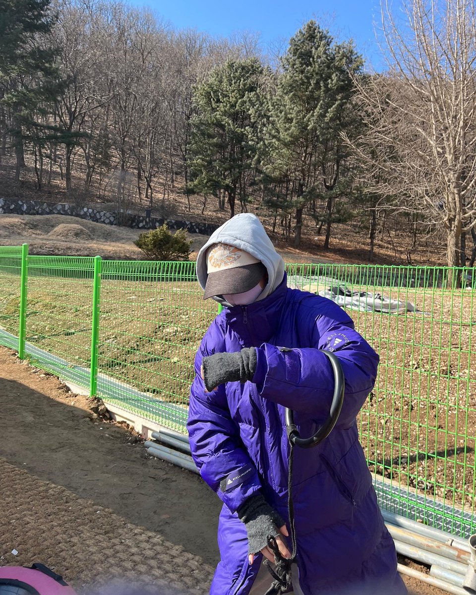 tarafansubfr's tweet photo. [PHOTO] #SOYEON #소연 #티아라 T-ara IG Update (200223)
。
Dernière minute #WinterDate.
Puisque la patinoire serait dangereuse pour Cho Yumin
Je veux aller sur le traîneau
Quel type de gamme de luge
La balade la plus excitante que j'ai jamais eu.. C'est excitant https://t.co/01YiuEgUZd