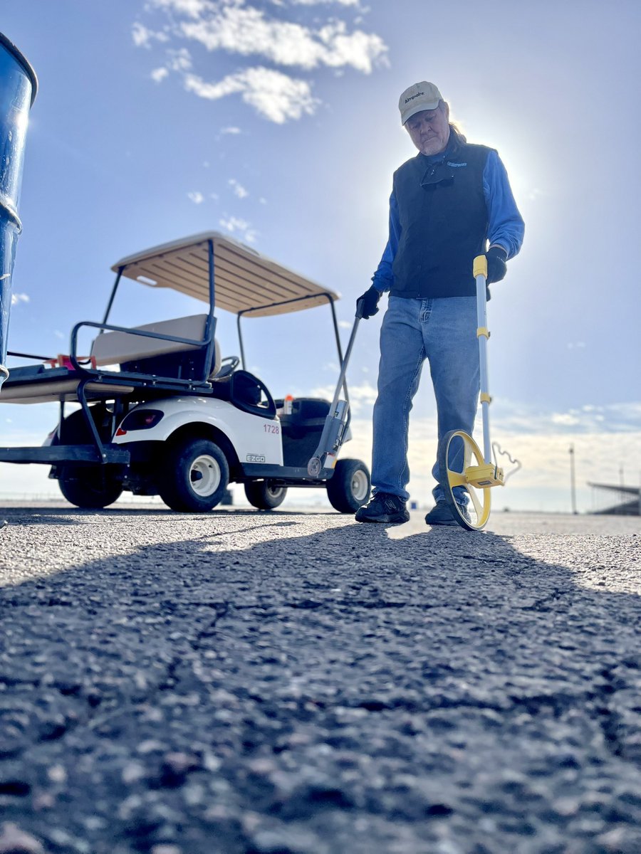nhrad7's tweet photo. The @RaceWHP Team getting the pits ready for our Lucas Oil Drag Racing Series Race this weekend in Arizona! 

Tuesday February 21st, 2023
Stacking Starts (Gate 1): 6:00am
Credentials &amp; Parking Open (Gate 1): 10:00am - 5:00pm https://t.co/KaDfUjmYiQ